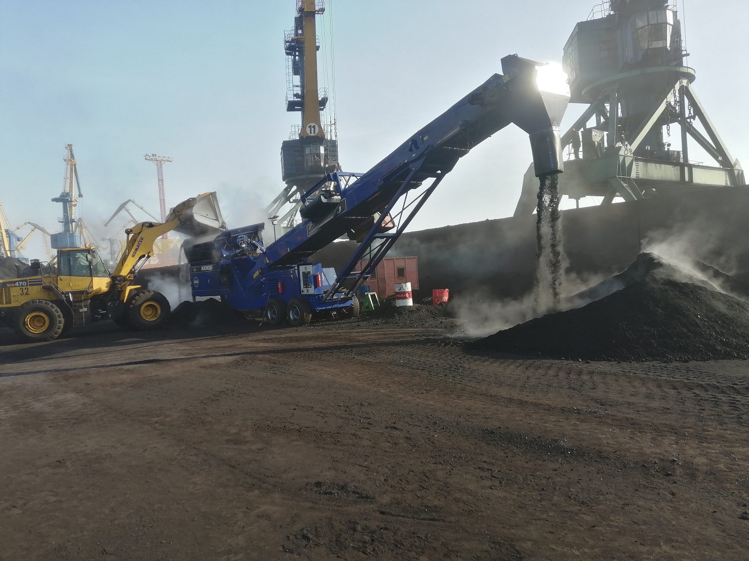 Bulk cargo terminal machinery